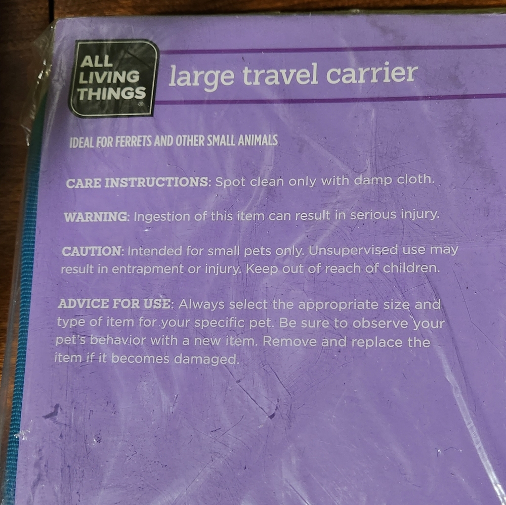 Large 13.5" Pet Travel Carrier - Picture 3 of 4